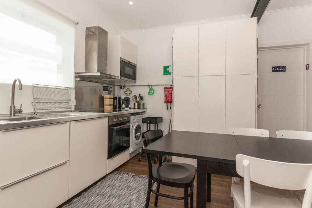Apartment Near The Beach With Big Terrace Сетубал Екстериор снимка